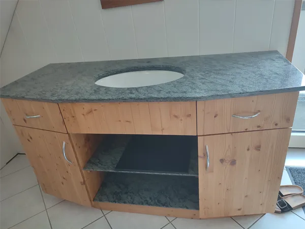 Meuble salle de bain bois de menuisier Geispitzen